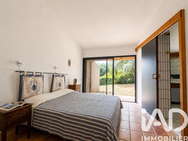 Maison à vendre 6 pièces 173,56 m² Hyères