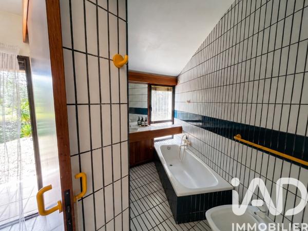 Maison à vendre 6 pièces 173,56 m² Hyères