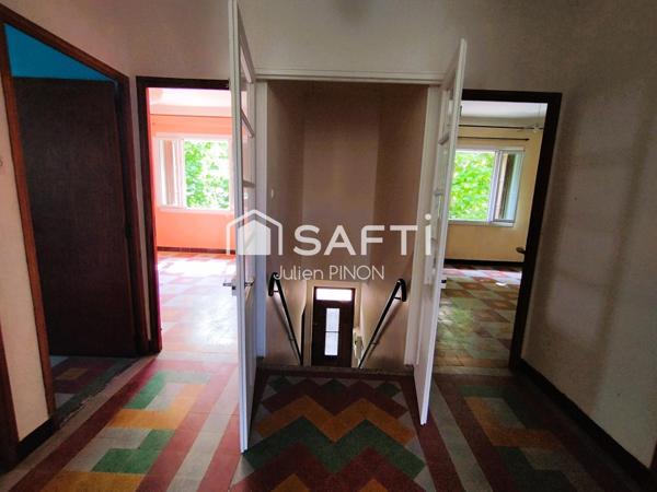 Maison et Garage et dépendance centre ville d'APT