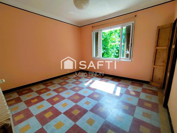 Maison et Garage et dépendance centre ville d'APT