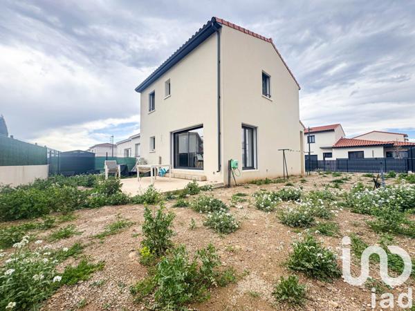 Maison traditionnelle 6 pièces de 112 m² à Claira (66530)