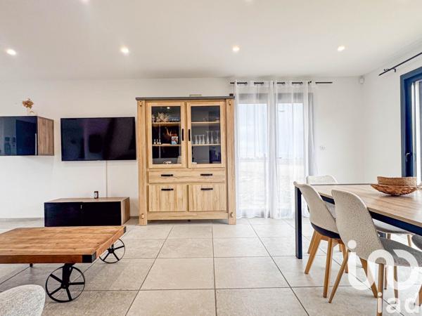 Maison traditionnelle 6 pièces de 112 m² à Claira (66530)