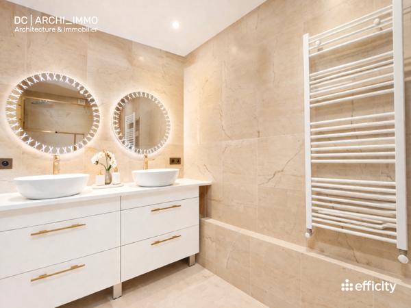 Appartement
         5 pièces
        - 150 m² Bien prestige 1 215 000 € *