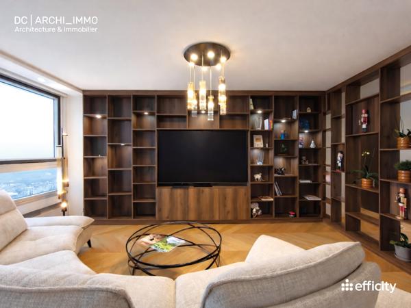 Appartement
         5 pièces
        - 150 m² Bien prestige 1 215 000 € *
