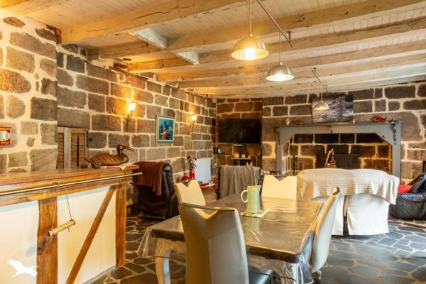 Maison à vendre |  Saint-Viance |  4 pièces | 157 m²