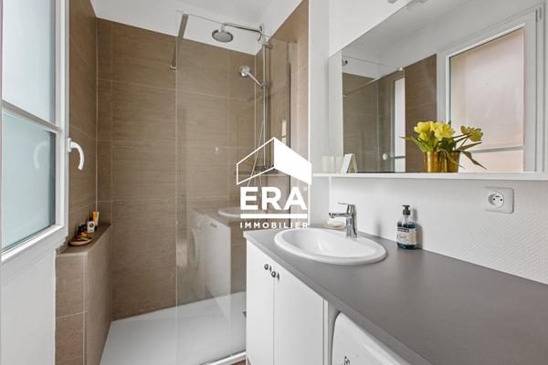 VILLIERS - BLD DES BATIGNOLLES. Studio 22m2 en étage avec ascenseur - PARFAIT ETAT