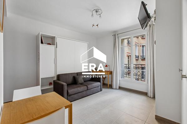 VILLIERS - BLD DES BATIGNOLLES. Studio 22m2 en étage avec ascenseur - PARFAIT ETAT