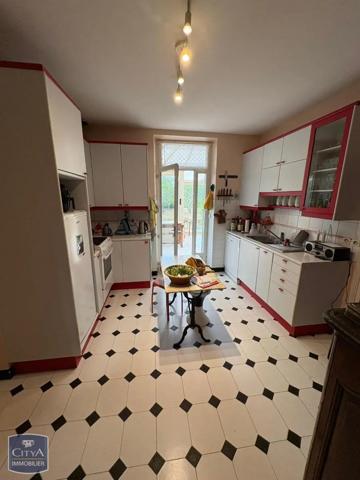 Maison à vendre 7 pièces 246m²