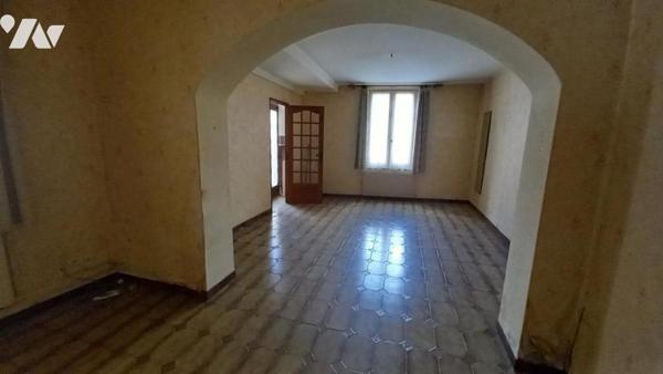 MALICORNE SUR SARTHE : MAISON avec garage et sur terrain 207 m²