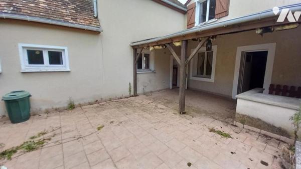 MALICORNE SUR SARTHE : MAISON avec garage et sur terrain 207 m²