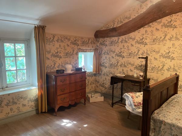 MAISON DE CAMPAGNE AU CALME // ST JEAN DE SAUVES