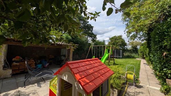 Maison - 6 pièces - 155 m²