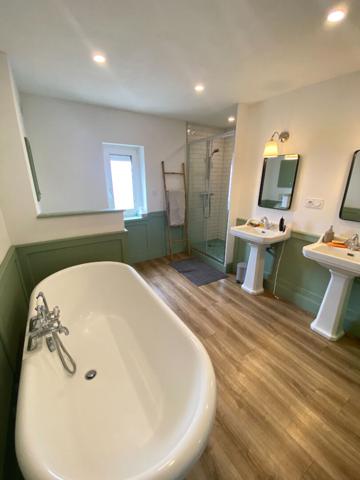 Maison - 6 pièces - 155 m²