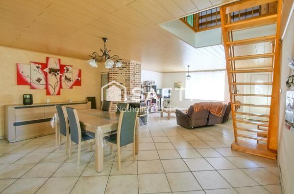 MAISON AVEC JARDIN ET DEPENDANCE/GARAGE A 10 MINUTES DE STEENVOORDE ET DE WORMHOUT