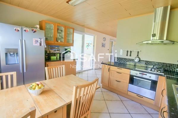 MAISON AVEC JARDIN ET DEPENDANCE/GARAGE A 10 MINUTES DE STEENVOORDE ET DE WORMHOUT