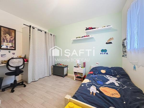 Maison récente, 5 chambres écoles et commerce à pied