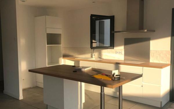 Maison à louer    3 pièces •  Tosse