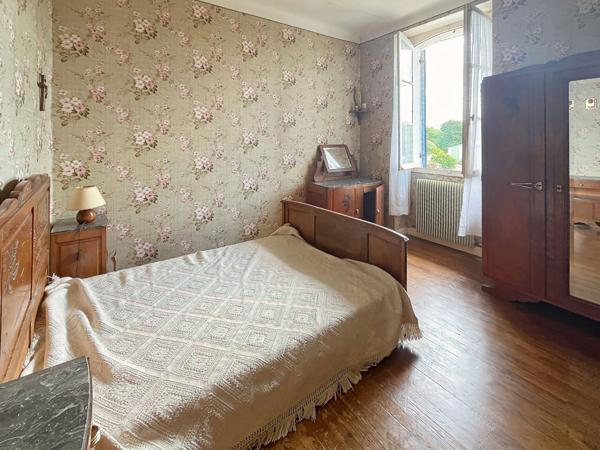 Maison Seyresse 6 pièce(s) 220 m2