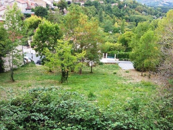 Parcelle de terrain avec vue imprenable sur le village perché