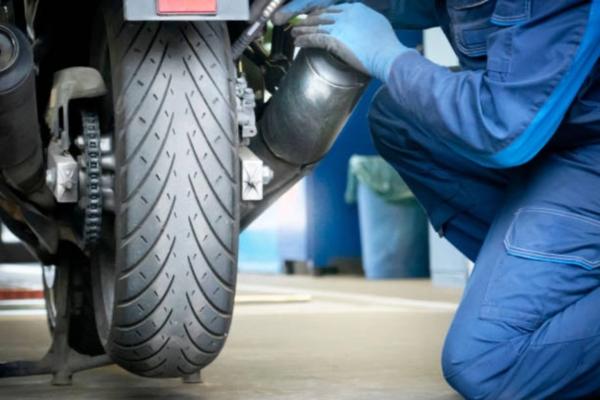 Fonds de commerce concession et réparation motos toutes marques 850m2 à vendre proche d’ANGERS (49)