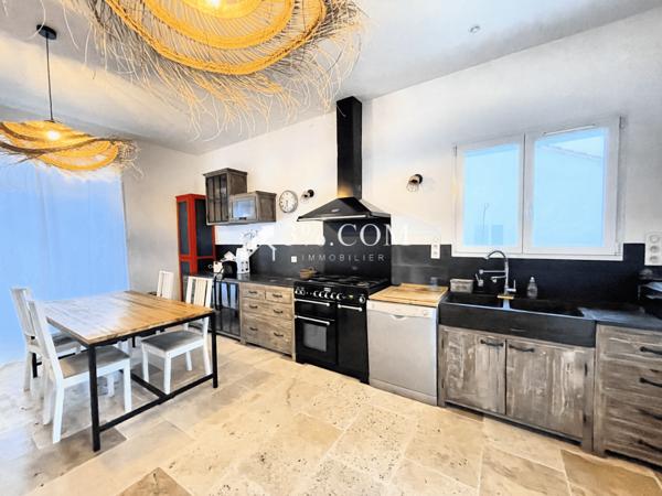 Villa 5 pièce(s) 3 chambre(s) 108 m²