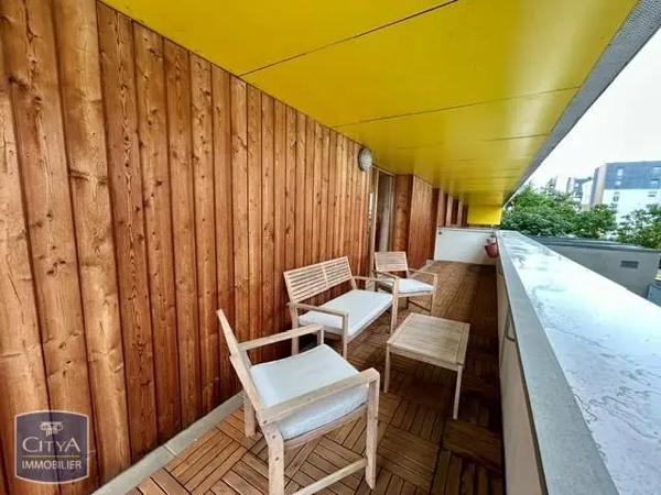 Appartement à louer 2 pièces 45.96m² Tours (37200)