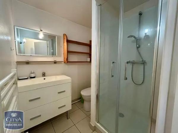 Appartement à louer 2 pièces 45.96m² Tours (37200)