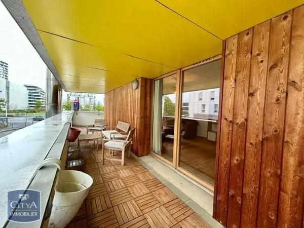 Appartement à louer 2 pièces 45.96m² Tours (37200)