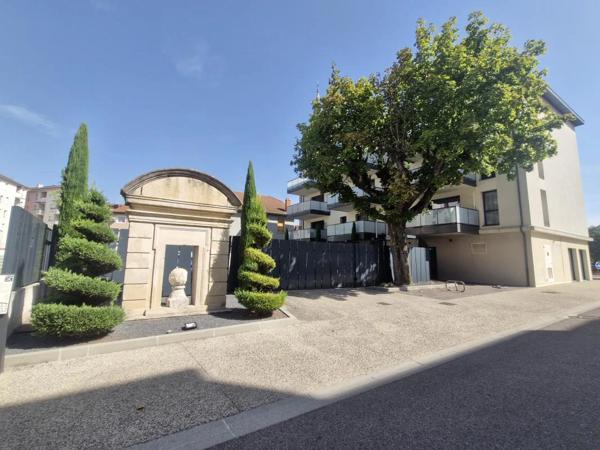 Bureau à louer à Bourgoin-Jallieu (38300)