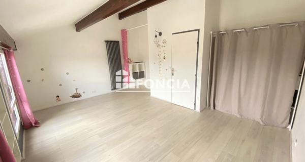 Location Appartement 6 pièces 136.63 m² - Savigny-le-temple 77176