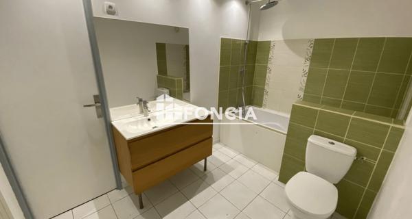 Location Appartement 6 pièces 136.63 m² - Savigny-le-temple 77176