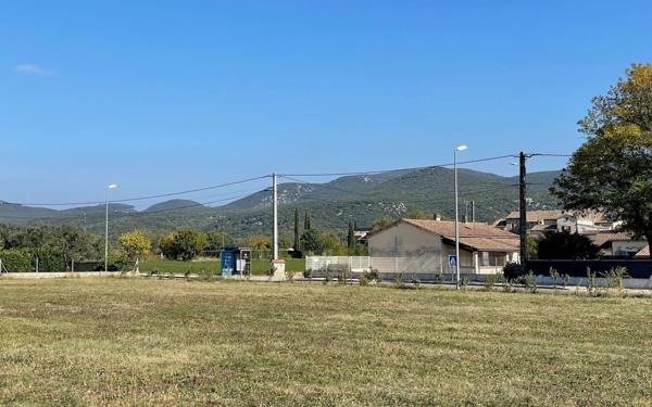 Terrain à vendre    Lagorce