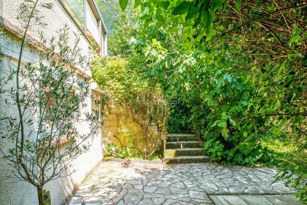 Vente                                                      Maison
                        
                     7 pièces                      154 m2                     à Thorigny-sur-Marne