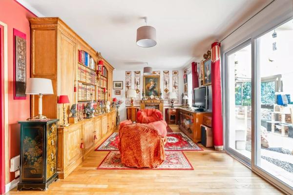Vente                                                      Maison
                        
                     7 pièces                      154 m2                     à Thorigny-sur-Marne