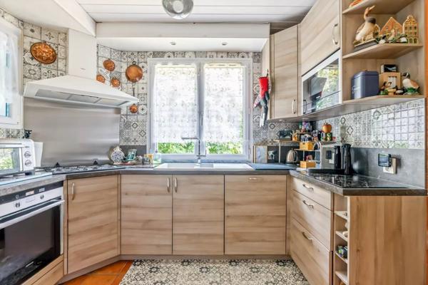 Vente                                                      Maison
                        
                     7 pièces                      154 m2                     à Thorigny-sur-Marne