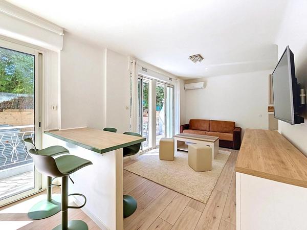 Vente                                                      Appartement
                        
                     1 pièces                      30 m2                     à Le Cannet