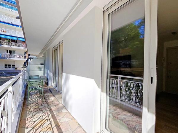 Vente                                                      Appartement
                        
                     1 pièces                      30 m2                     à Le Cannet