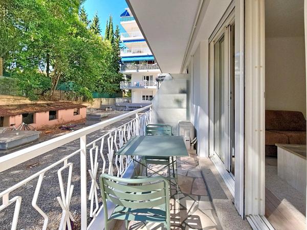 Vente                                                      Appartement
                        
                     1 pièces                      30 m2                     à Le Cannet