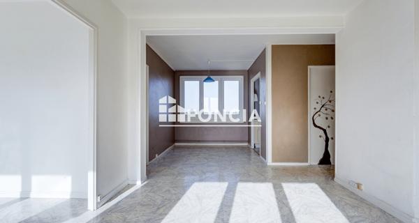À vendre Appartement 5 pièces 76.84 m² - Laon 02000
