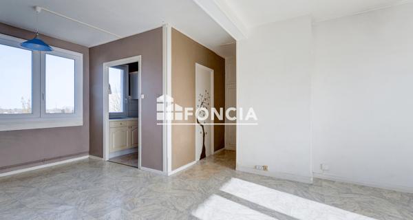 À vendre Appartement 5 pièces 76.84 m² - Laon 02000