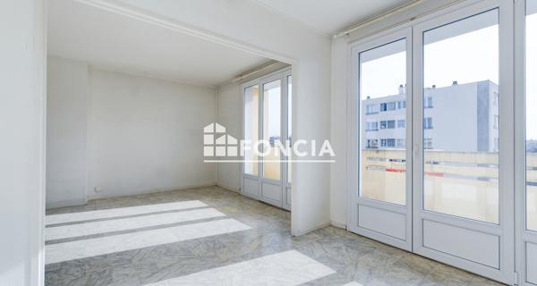 À vendre Appartement 5 pièces 76.84 m² - Laon 02000
