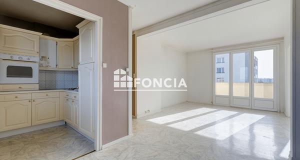 À vendre Appartement 5 pièces 76.84 m² - Laon 02000