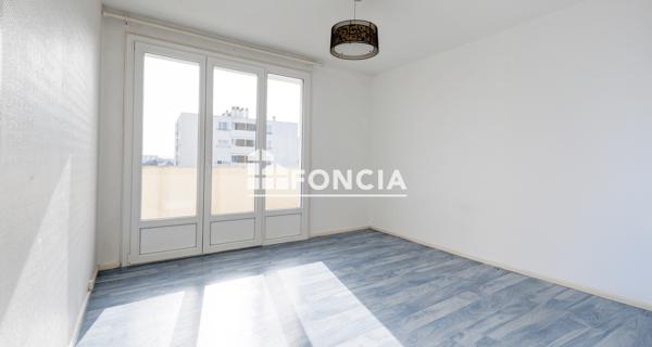 À vendre Appartement 5 pièces 76.84 m² - Laon 02000