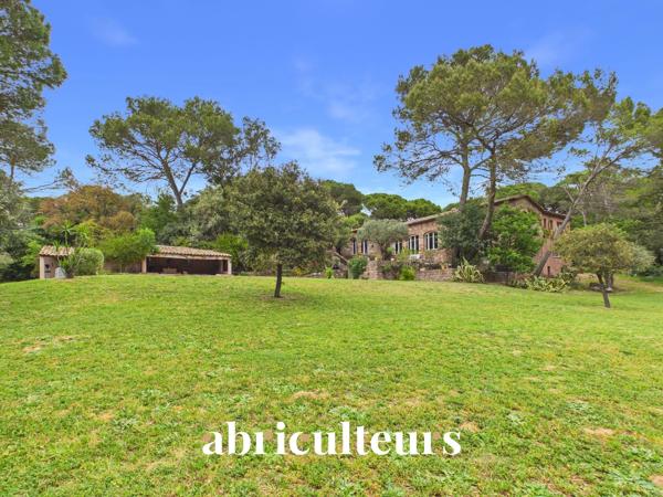 Mas d’exception signé 300 m² Domaine confidentiel de 1 hectare Saint-Raphaël
