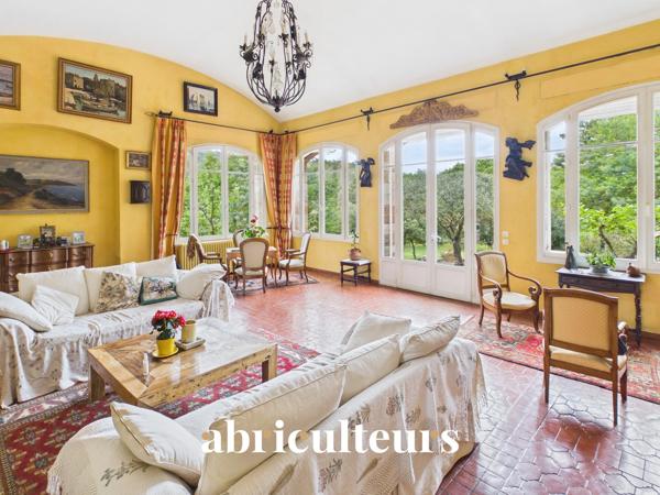 Mas d’exception signé 300 m² Domaine confidentiel de 1 hectare Saint-Raphaël