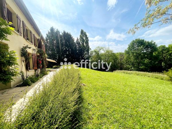 Maison 7 pièces - 225 m²