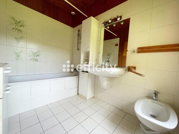 Maison 7 pièces - 225 m²