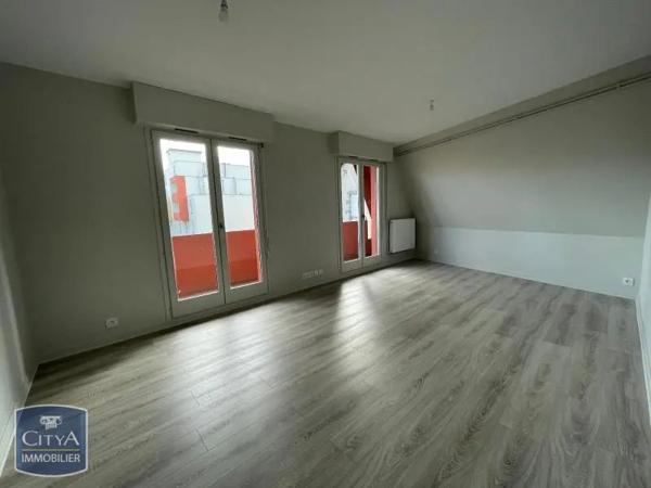 Appartement à louer 2 pièces 56m² Clermont-Ferrand (63100)