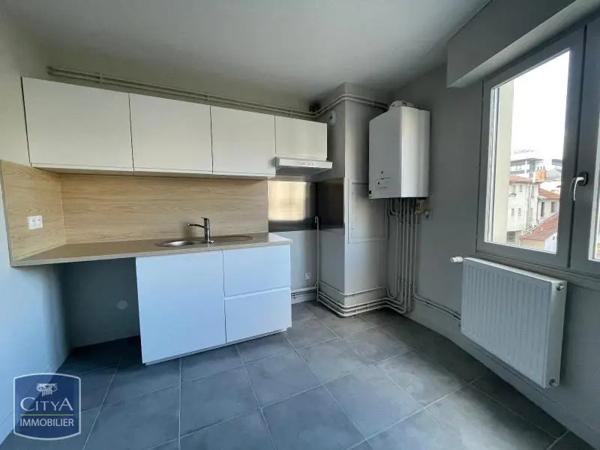 Appartement à louer 2 pièces 56m² Clermont-Ferrand (63100)