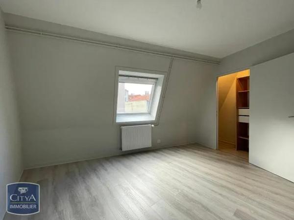 Appartement à louer 2 pièces 56m² Clermont-Ferrand (63100)